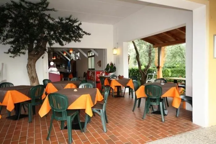 Dreizimmerwohnung In Villaggio Sanghen Manerba del Garda Apartamento